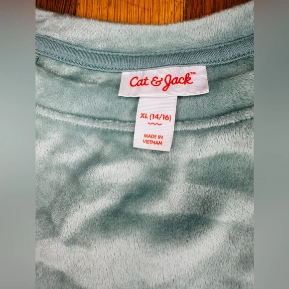 Cat & Jack Kids Plush Lounge Set |Mint Green Velour Top & Joggers | Size L & XL - Picture 3 of 11